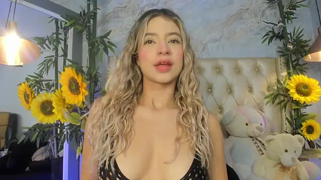 LittleeJaz webcam