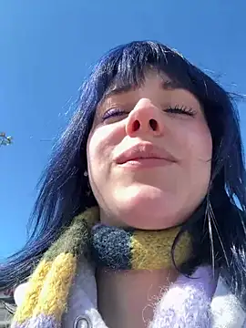 Only_April webcam