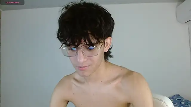 noah_millerx webcam