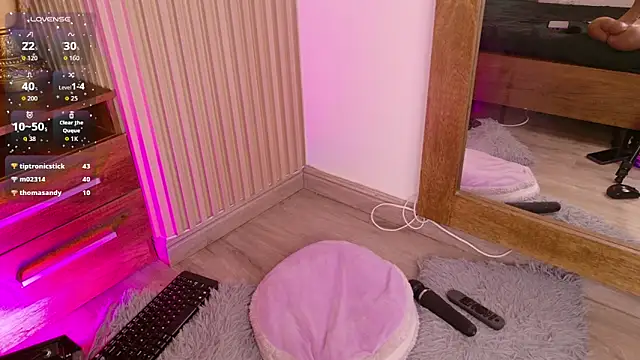 lara_curly webcam