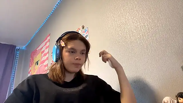 Iam_Eshly webcam