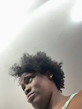Nira_rousse webcam