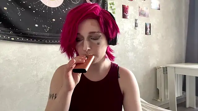 Playful_Vi webcam