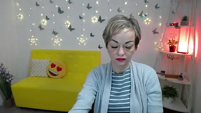 NikaMayu webcam