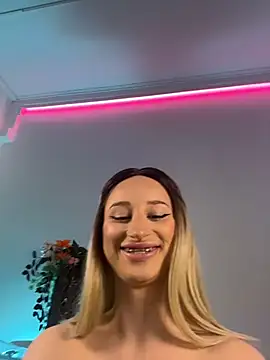 ScarletFlameee webcam