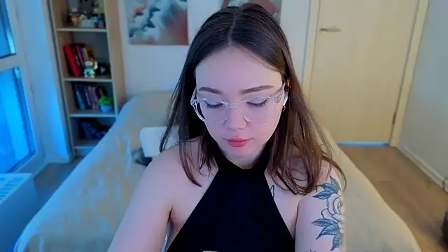 MilenaSaint webcam
