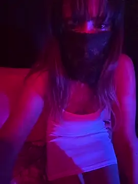 minnie_666 - MiNniE_666's free webcam - UK Sex Cams