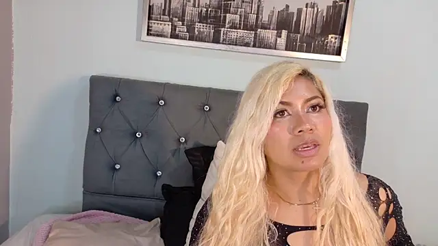 ivonnybon_gh - IvonnyBon_gh's free webcam - UK Sex Cams