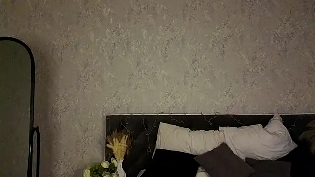 Maya_Raay webcam
