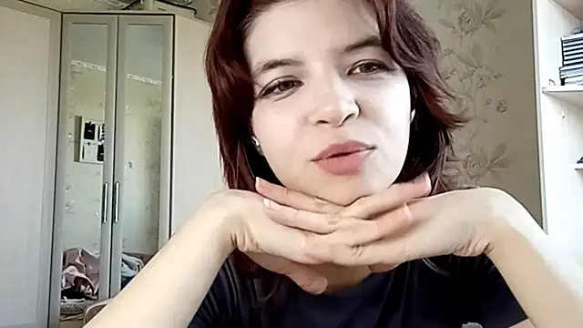 LowkeyIndigo webcam