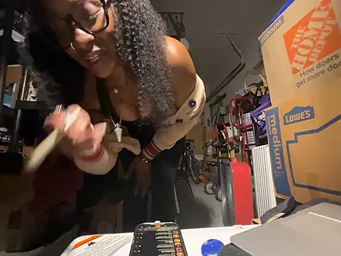 wynterheat (F milf) - 1 1/2 HR nude chores show✨2 tkn