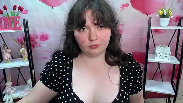 NeonilaLisova webcam