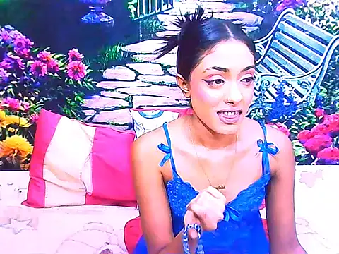 IndianPretty14u2Luv webcam