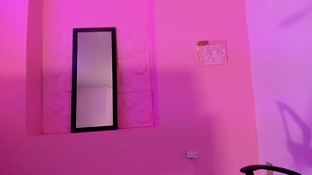 mia_coral1 webcam