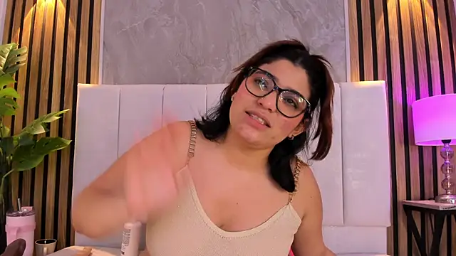 Carlotta_de_velour webcam