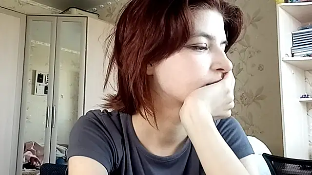 LowkeyIndigo webcam