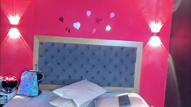 YayaHilton webcam