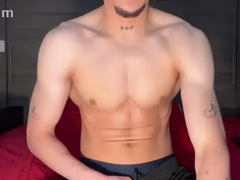 strongManLatino webcam