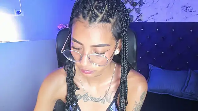 KarlaSlutSkinny__ webcam
