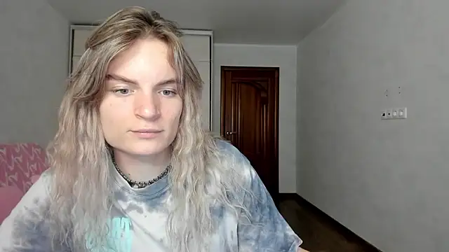 milliKira006 webcam