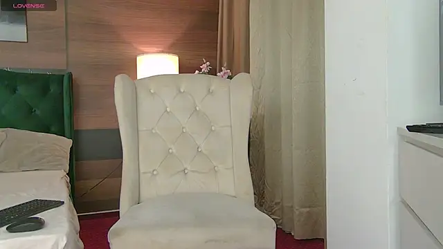 AlyceBeau webcam