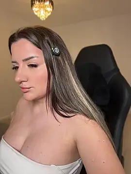 SophieRoouse webcam