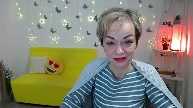 NikaMayu webcam