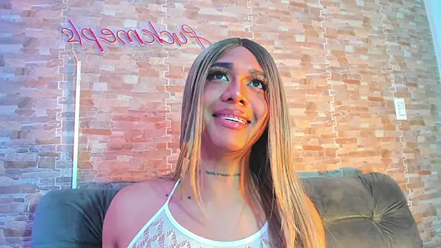 Dreams_Chloe webcam