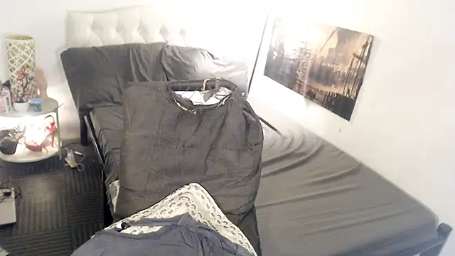 NinaDOM4CUM webcam