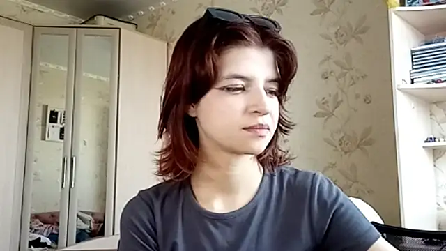 LowkeyIndigo webcam