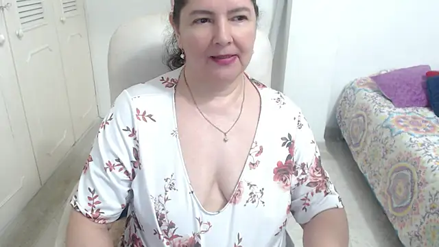 leonela_69 webcam