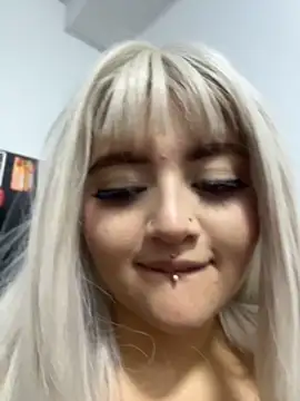 lya_nekko_ webcam