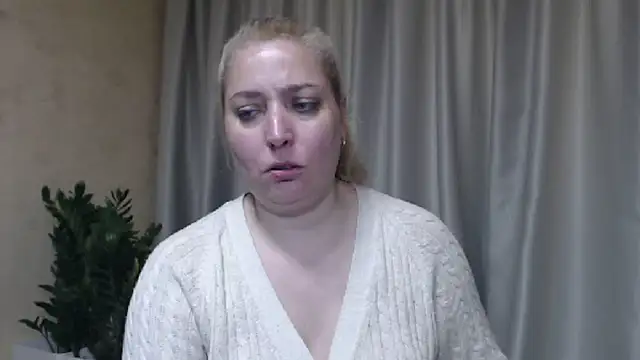 sweetpussy13 webcam