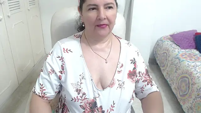 leonela_69 webcam