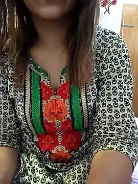Webcam Model (Tanha18)  is live.Free join now!