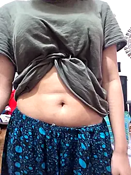 Webcam Model (Suvosri)  is live.Free join now!