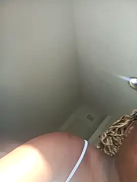 Thickdarkbby webcam