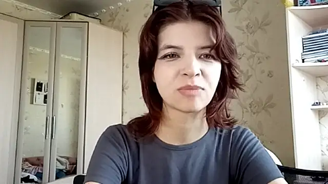 LowkeyIndigo webcam