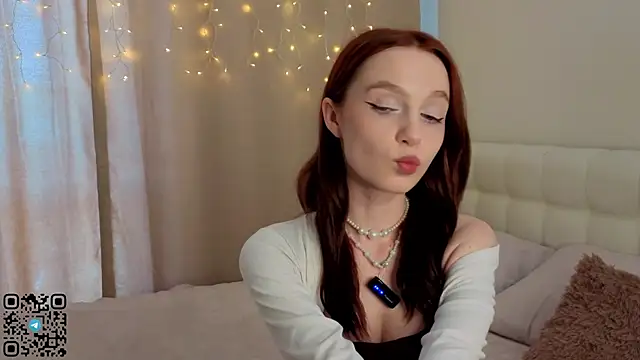 JoselynNeave webcam