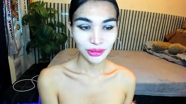 Ms_Monica webcam