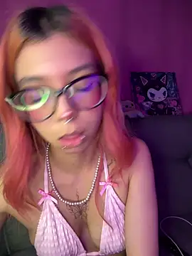 Valen-Foxx1 webcam