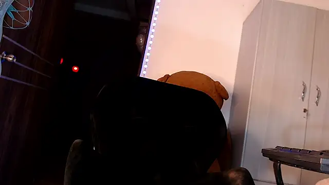 mistressbigcock777 webcam