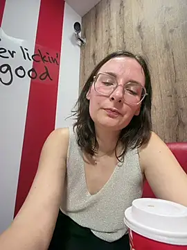 The_Snowwhitee webcam