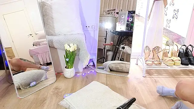 Tawny_cox webcam