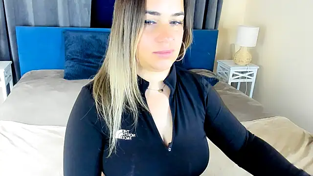 JuicyMillena webcam