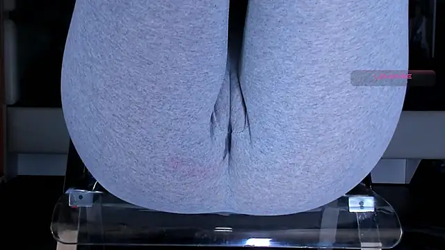 Cameltoe_squirt_inPants webcam