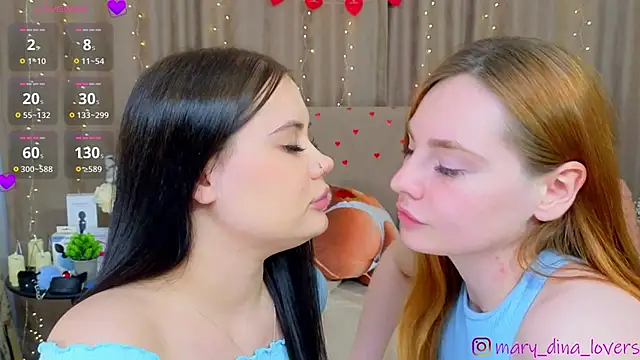 Mary_Dina webcam