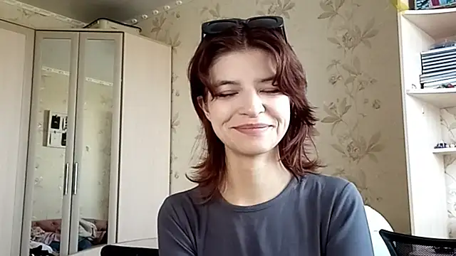 LowkeyIndigo webcam