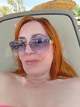 emlana live sex cam