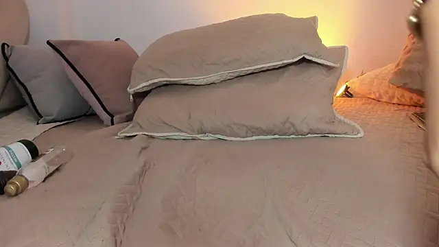 _luuciana_ - _luuciana_'s free webcam - UK Sex Cams